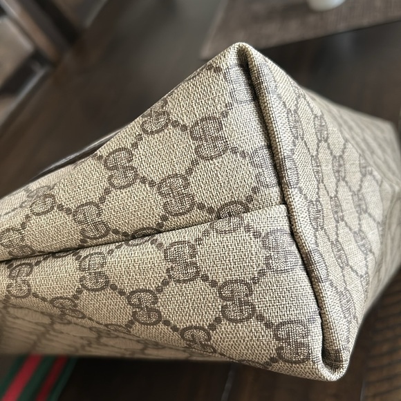 Authentic Gucci Tote Bag with Cherryline - Picture 10 of 16